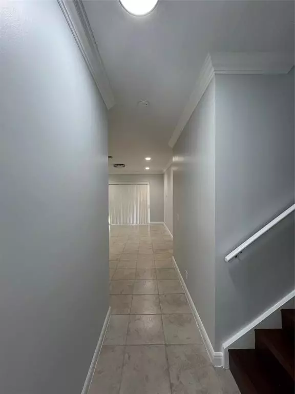 Davie, FL 33328,3318 Lakeside Dr