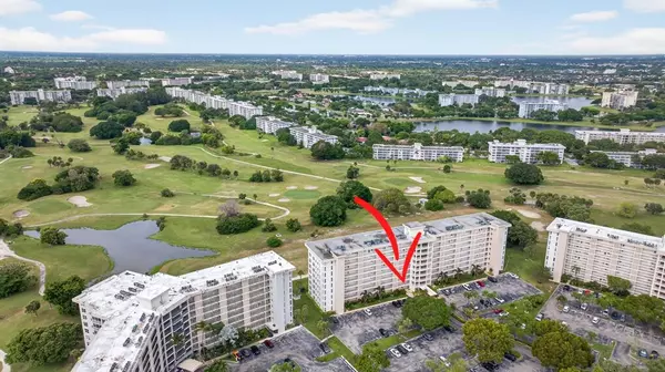 2671 S Course Dr #206, Pompano Beach, FL 33069