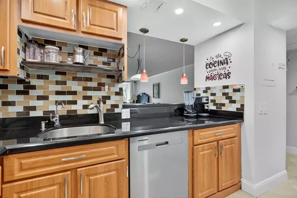 Pompano Beach, FL 33069,2671 S Course Dr #206