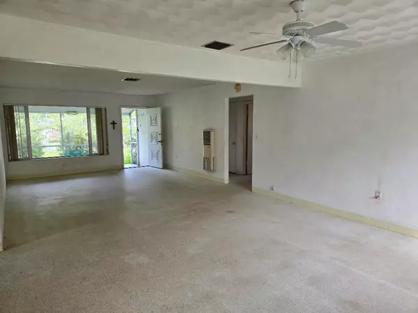 Hollywood, FL 33020,2702 Hayes St