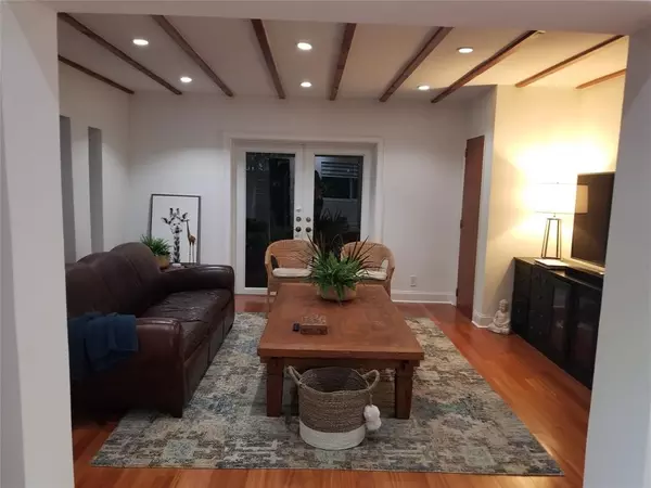 Miami, FL 33133,2369 Overbrook St