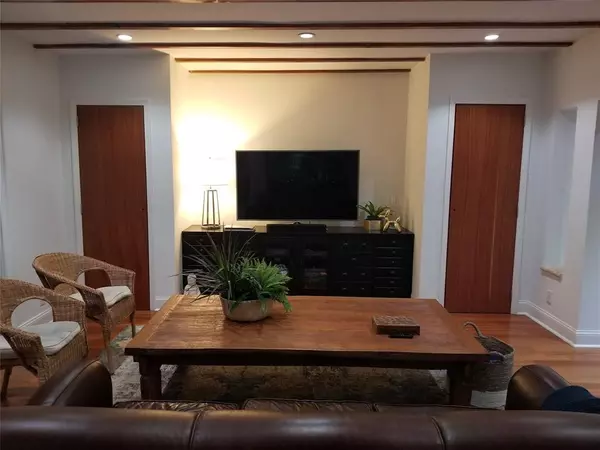 Miami, FL 33133,2369 Overbrook St