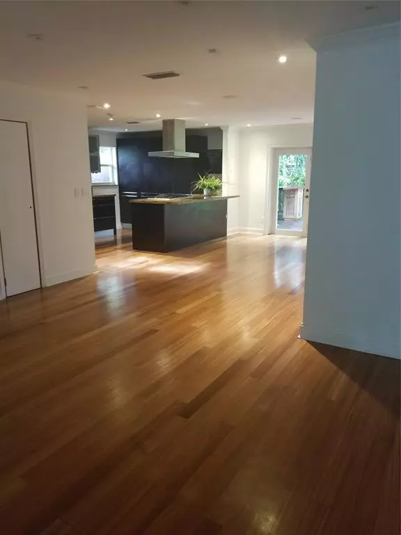 Miami, FL 33133,2369 Overbrook St