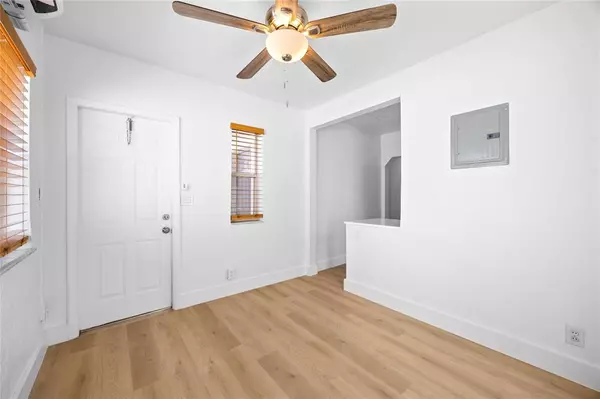 Fort Lauderdale, FL 33316,412 SE 16th St #6