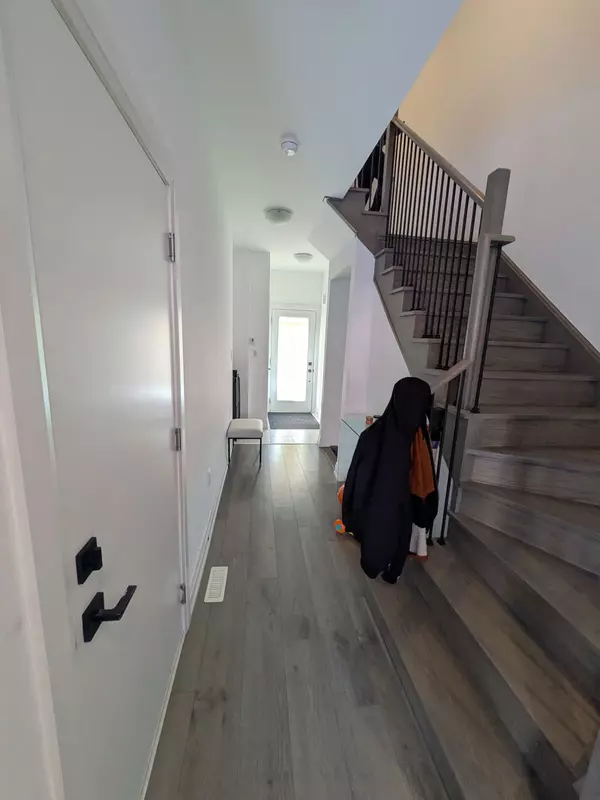 Barrie, ON L9J 0M9,88 Fairlane AVE