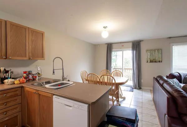 Wasaga Beach, ON L9Z 3C4,48 Rose Valley WAY