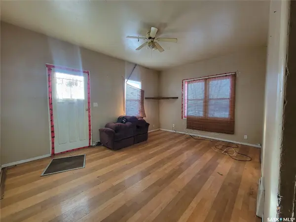 Macklin, SK S0L 2S0,5203 & 5205 Press AVENUE