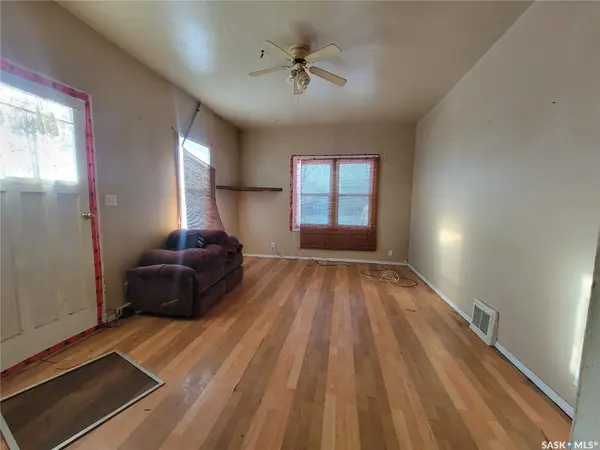 Macklin, SK S0L 2S0,5203 & 5205 Press AVENUE