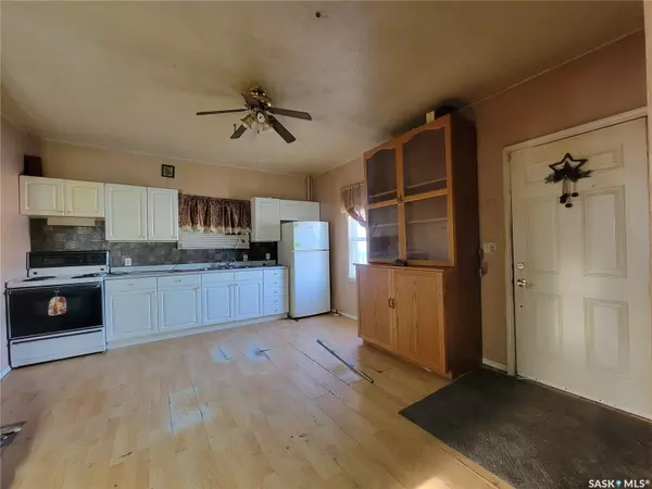 Macklin, SK S0L 2S0,5203 & 5205 Press AVENUE