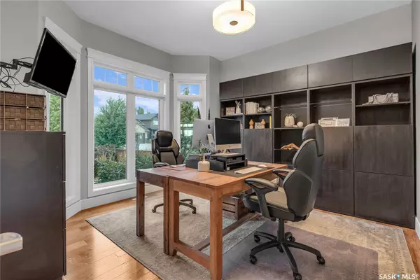 Saskatoon, SK S7T 0E6,250 Whalley CRESCENT