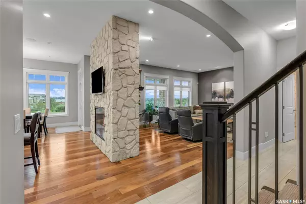 Saskatoon, SK S7T 0E6,250 Whalley CRESCENT