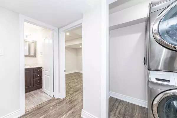 Brampton, ON L6X 0W3,34 Haywood DR #Basement