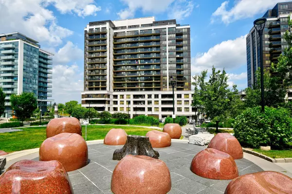 Toronto W05, ON L4J 6X1,1 De Boers DR #814