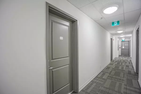 Milton, ON L9T 0Y8,1360 Costigan RD #310