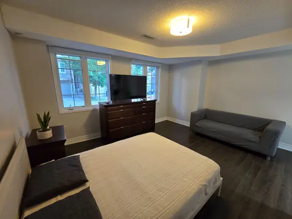 73 Shining Star CRES #Lower, Toronto W04, ON M6M 5L5