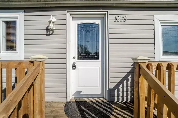 Mississauga, ON L5E 1Z3,1078 Eastmount AVE #1