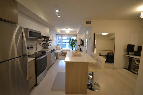 Burlington, ON L7T 0C7,1119 Cooke BLVD #B428