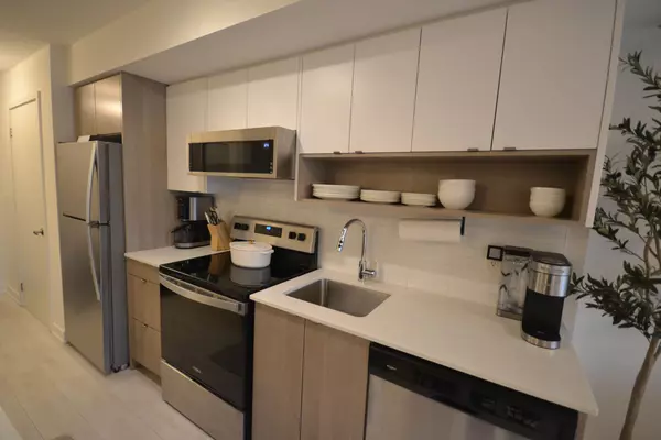 Burlington, ON L7T 0C7,1119 Cooke BLVD #B428