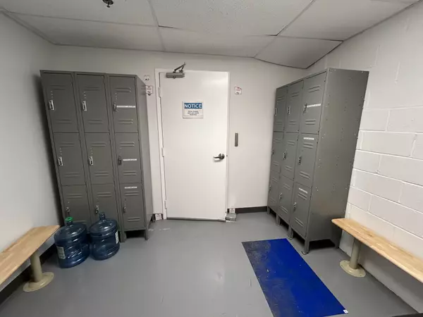 Caledon, ON L7E 1J9,10 Loring DR #12-15