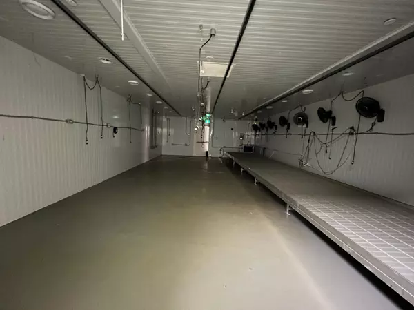 Caledon, ON L7E 1J9,10 Loring DR #12-15