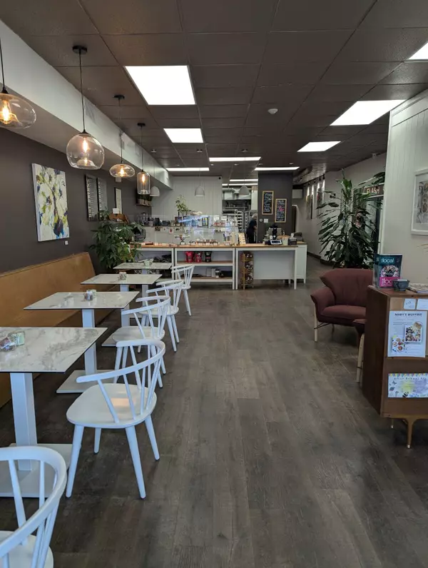 Oakville, ON L6K 3B5,326 Kerr ST