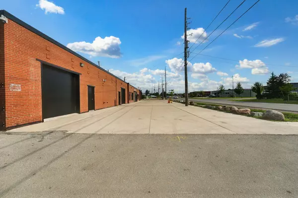 Toronto W10, ON M9W 4N3,55 Brydon DR #4