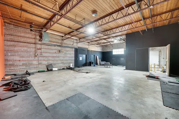 Toronto W10, ON M9W 4N3,55 Brydon DR #5