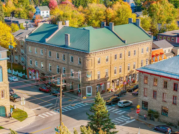 Merrickville-wolford, ON K0G 1N0,117 St Lawrence ST