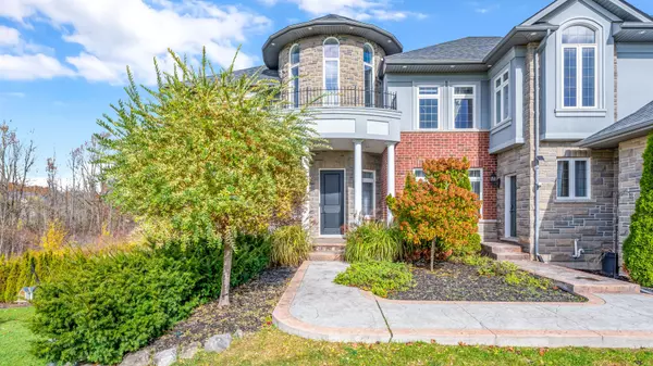 Hamilton, ON L8N 2Z7,100 Chesswood TRL