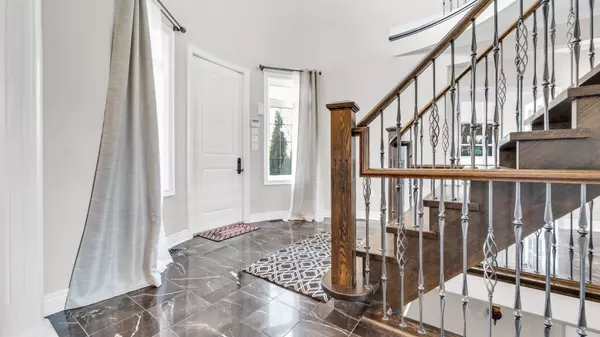 Hamilton, ON L8N 2Z7,100 Chesswood TRL