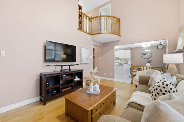 Cambridge, ON N1S 4Z3,68 Fairlake DR