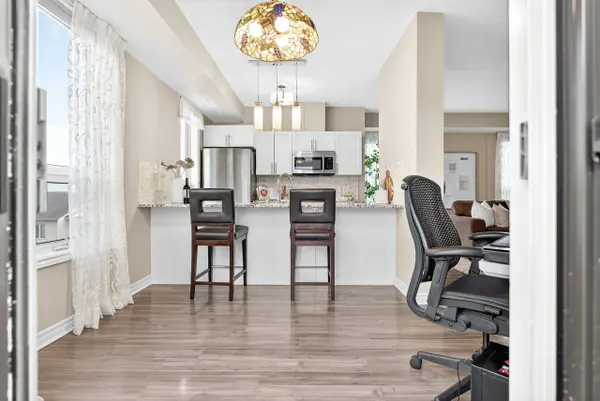 Barrhaven, ON K2J 3V2,760 Chapman Mills DR #302