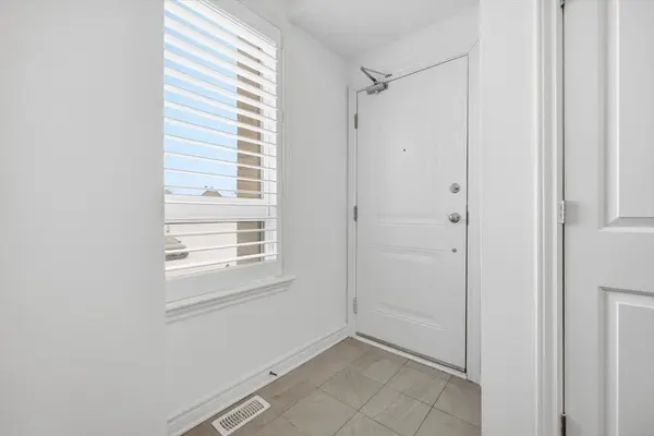 Orleans - Convent Glen And Area, ON K1W 0L7,41 Carabiner Private