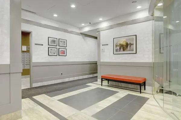 Dows Lake - Civic Hospital And Area, ON K1S 4E8,330 Loretta AVE S #302