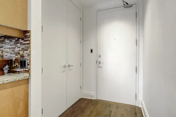 Dows Lake - Civic Hospital And Area, ON K1S 4E8,330 Loretta AVE S #302