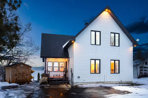 Champlain, ON K0B 1K0,2882 BAY RD