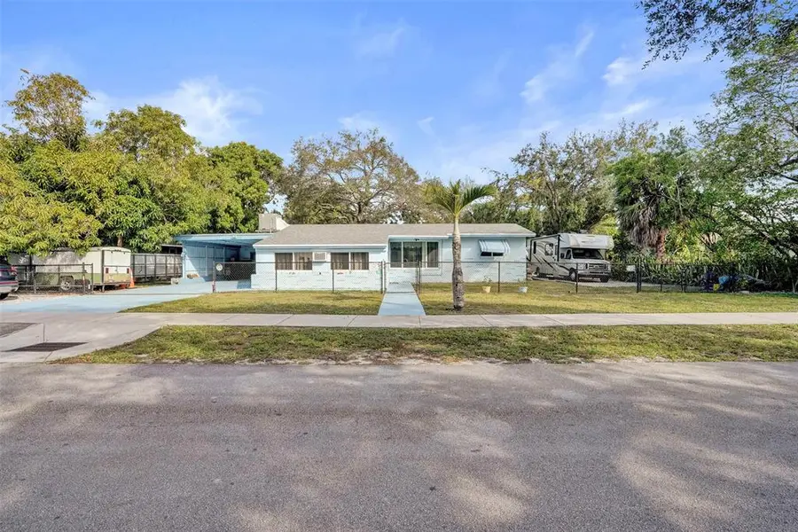 4165 SW 24th St, Fort Lauderdale, FL 33317