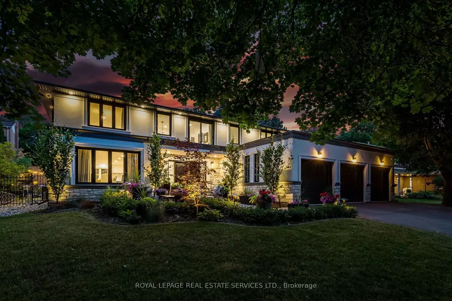 2498 Robin DR, Mississauga, ON L5K 2G3