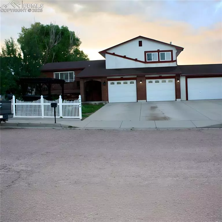 Colorado Springs, CO 80911,7670 Sunny view LN