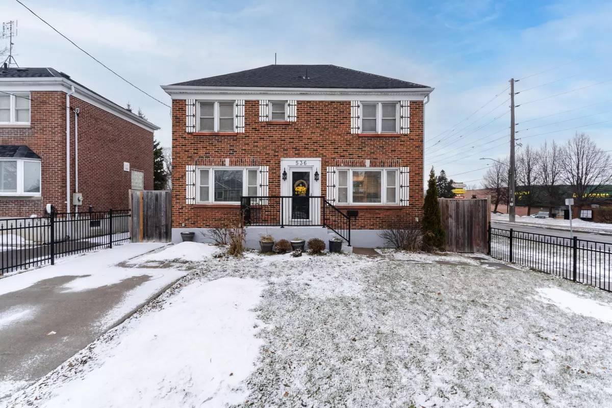 Oshawa, ON L1H 1G1,536 King ST E