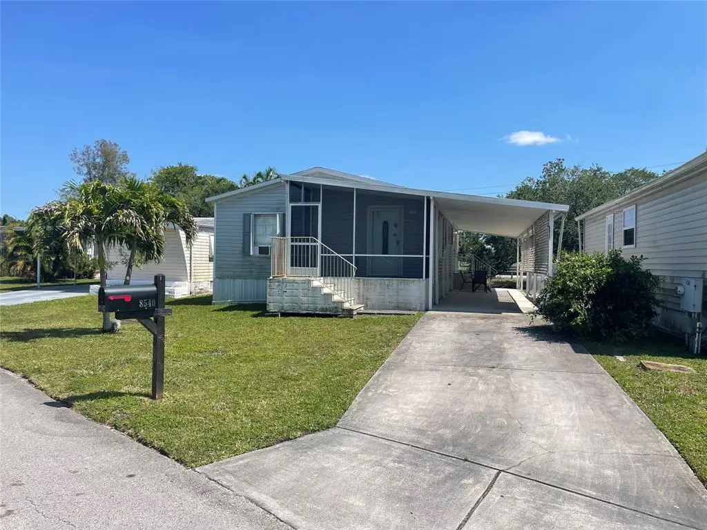 Davie, FL 33324,8540 SW 23rd Pl