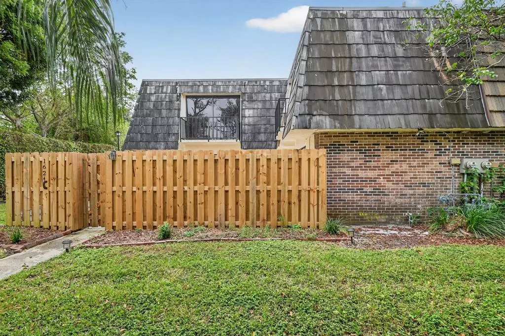 West Palm Beach, FL 33406,1624 Forest Lakes Cir #C