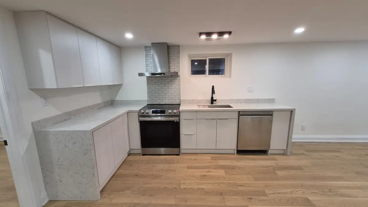 Richmond Hill, ON L4C 2L6,48 Rockport CRES #Bsmt