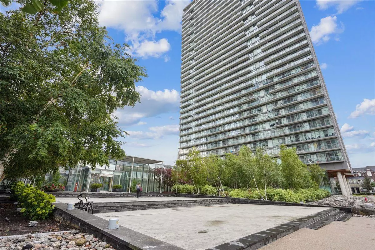 Toronto W01, ON M6S 5B5,105 The Queens WAY #1607