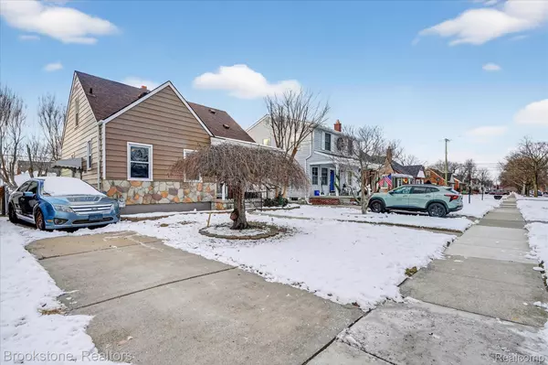 Dearborn, MI 48124,3530 Roosevelt ST