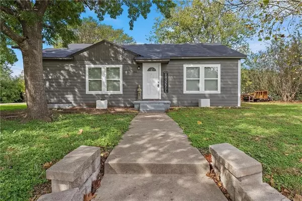 Mart, TX 76664,1401 E Texas Avenue