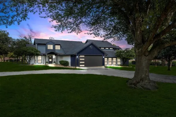 Lake Kiowa, TX 76240,117 Modoc Trail