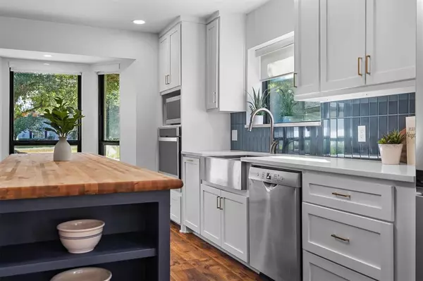 Lake Kiowa, TX 76240,117 Modoc Trail