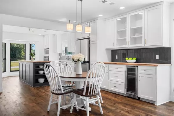 Lake Kiowa, TX 76240,117 Modoc Trail