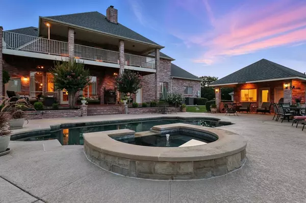 Burleson, TX 76028,105 Enchanted Court N